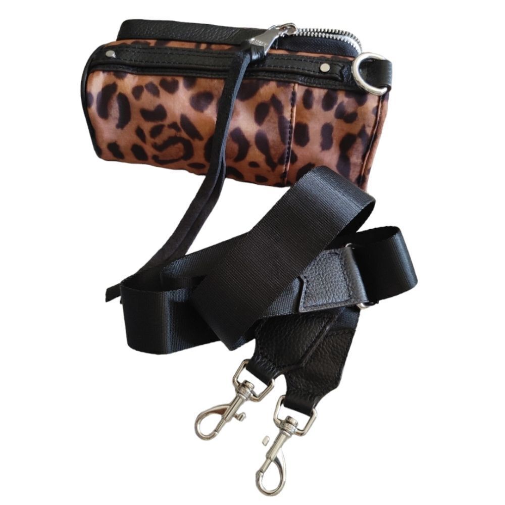 Aimee Kestenberg On Top Of The World Water Bottle Crossbody Leopard - Picture 5 of 5